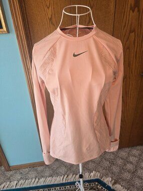 Nike Running Division Dri Fit ADV Long Sleeve Top | Women’s Small | Light Pink